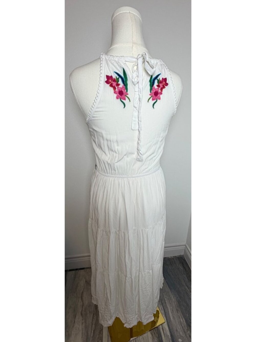 Solitaire Chic Floral Embroidered Sleeveless Maxi Dress Boho Tiered Halter Neck - Picture 5 of 14